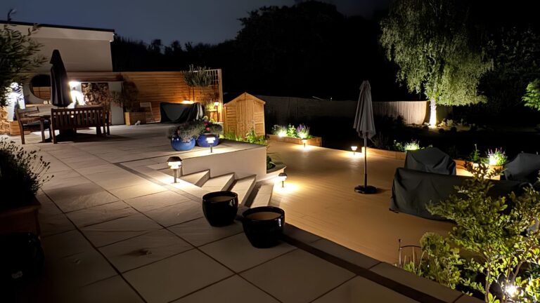 Hitchin contemporary multi-level garden, Hertfordshire — the completed garden