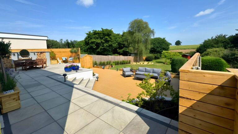 Hitchin contemporary multi-level garden, Hertfordshire — the completed garden